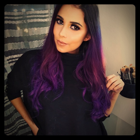 Meet your Posher, Monica - Picture 1 of 1